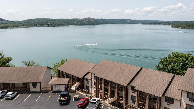 Table Rock Lakeview Condo - Sanctuary 446 - B&B Kimberling City