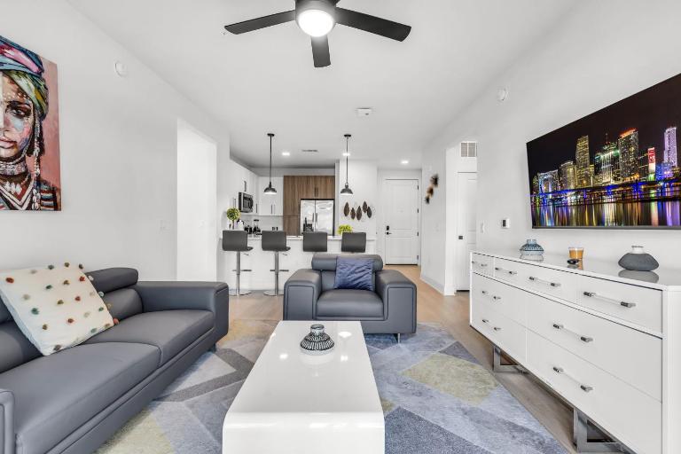 Peaceful 2BR by the Bay Pool and Coastal Vibes - B&B Apollo Beach