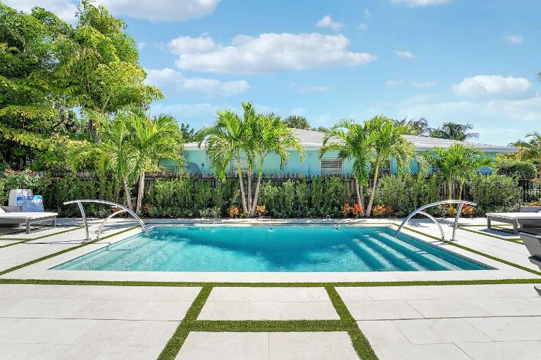 Cozy Studio Downtown WPB -Unit C - Bed and Breakfast West Palm Beach