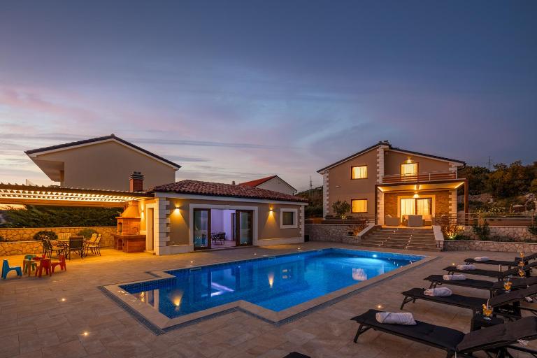 Villa Vilani Spa & Pool - Happy Rentals - Ferienwohnung Crikvenica