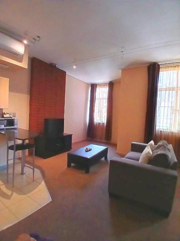 Stylish - 1 Bedroom at Mapungubwe Hotel Apartments - B&B Johannesburg
