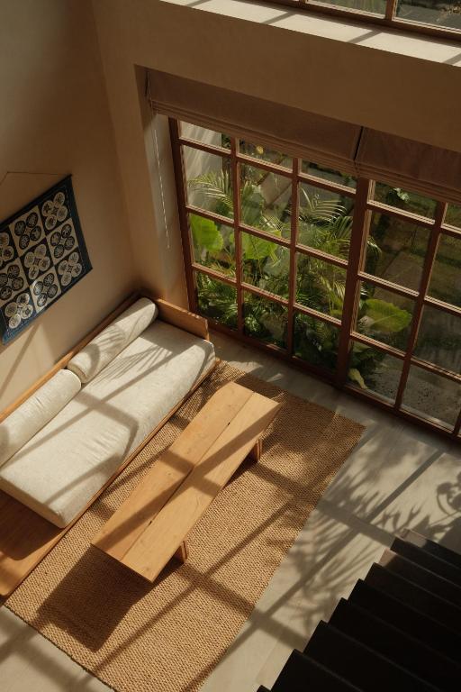 Calista Studios EMPAT Design-Forward 1BR Loft in Uluwatu Jungle 10 minutes from beaches - Ferienwohnung Uluwatu