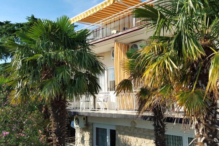 Apartments with parking space Dramalj, Crikvenica - 2397 - Chambres d'hôtes Dramalj