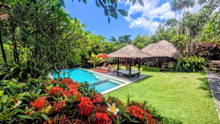 Quiet & Relaxing 6BR Stay in Pererenan Breakfast Included - B&B Canggu