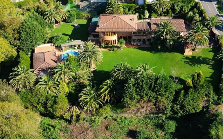 Basque Palace, Mansion con Jardín, Barbacoa, Gimnasio, Piscina, Sauna - B&B Mungia