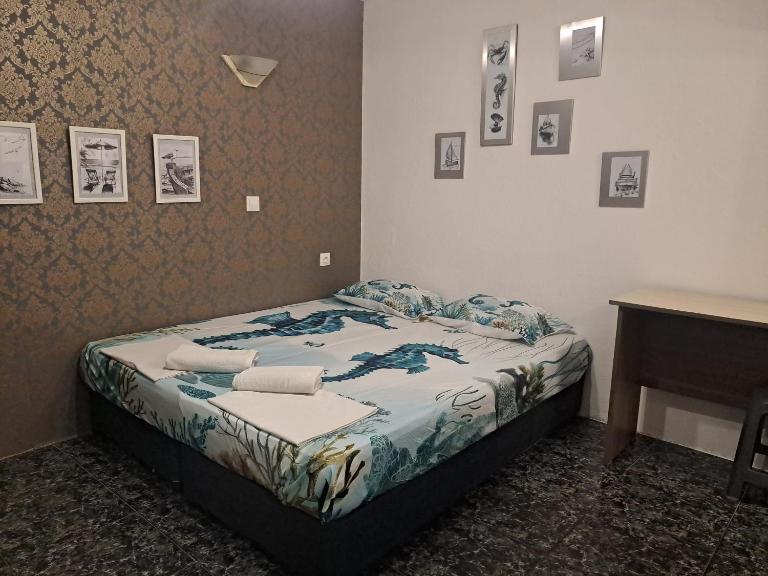 Бюджетна стая за двама - Chambres d'hôtes Pomorié