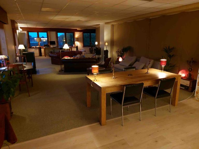 Big & charming loft with wonderful views - B&B Gavere