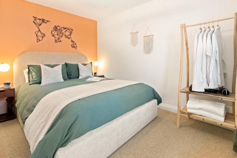 Ye Old Mill - Stylish cosy retreat with parking - B&B Penryn