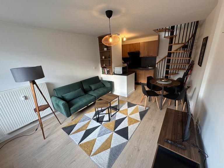 Appartement lumineux et moderne proche gare - Ferienwohnung Compiègne