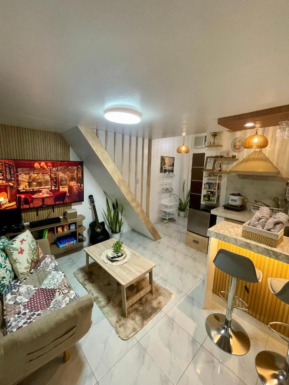 Binangonan Primes Tiny Home with FREE breakfast and Plunge Pool - B&B Binangonan