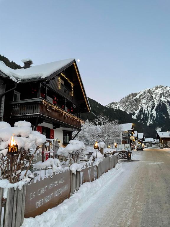Haus Berta, Montafon - Chambres d'hôtes Partenen