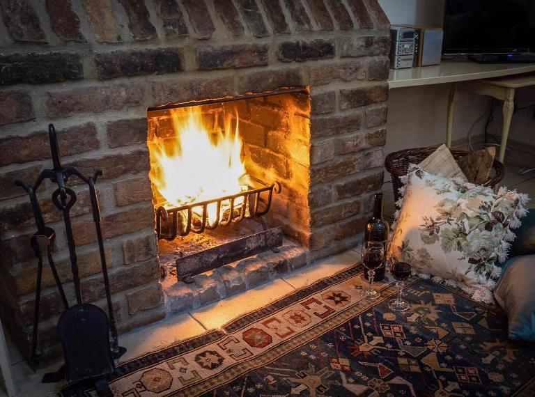 Wilf's Barn, romantic cottage with free parking - B&B Wedmore