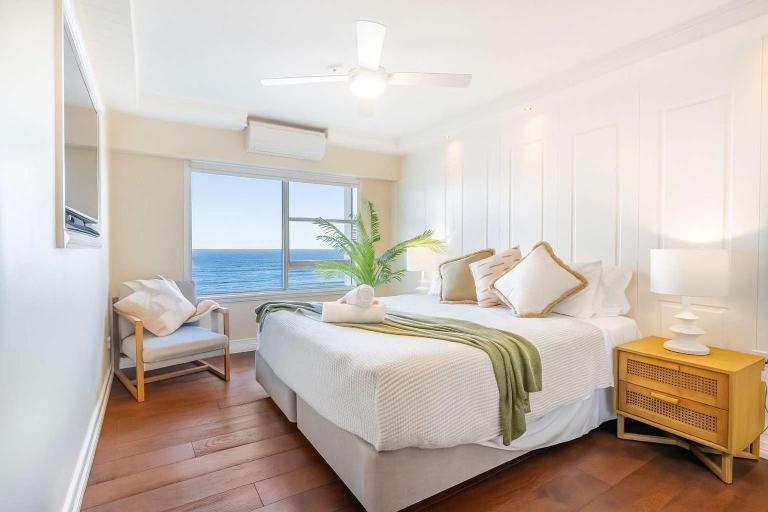 Oceanfront Hamptons 2BR Escape - B&B Gold Coast