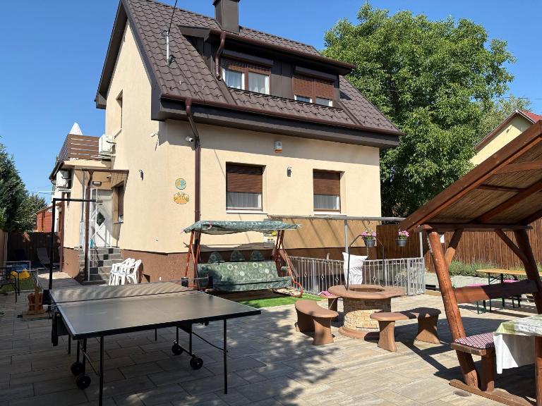 Silver Zsóry Apartman II. - B&B Mezőkövesd