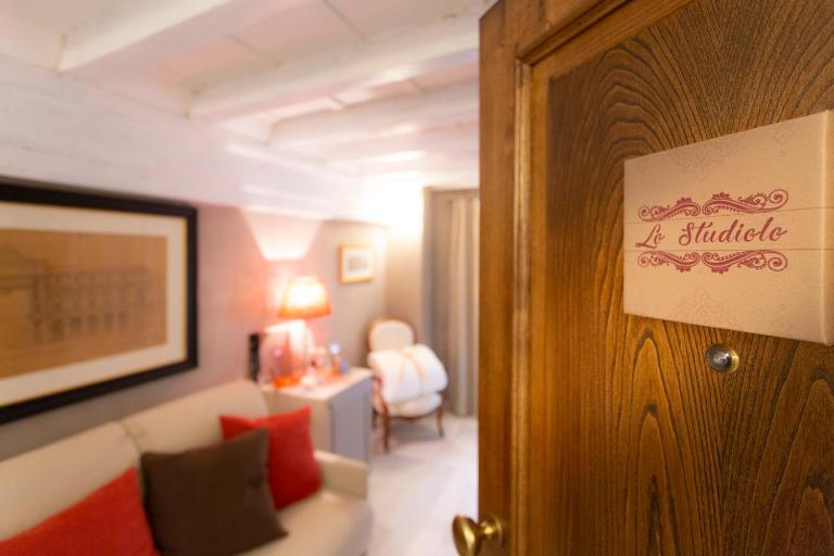 Lo Studiolo Home Tower QK Costa 58 - Ferienwohnung Florenz