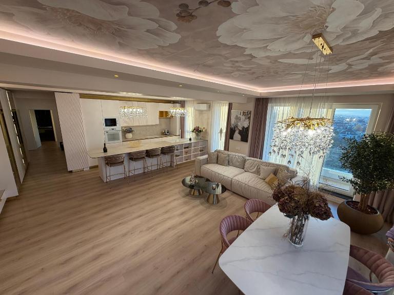 Panorama Coresi Penthouse - Bed and Breakfast Braşov