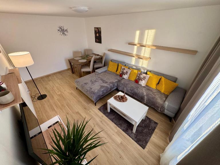 FH Apartment Letňany - B&B Prague