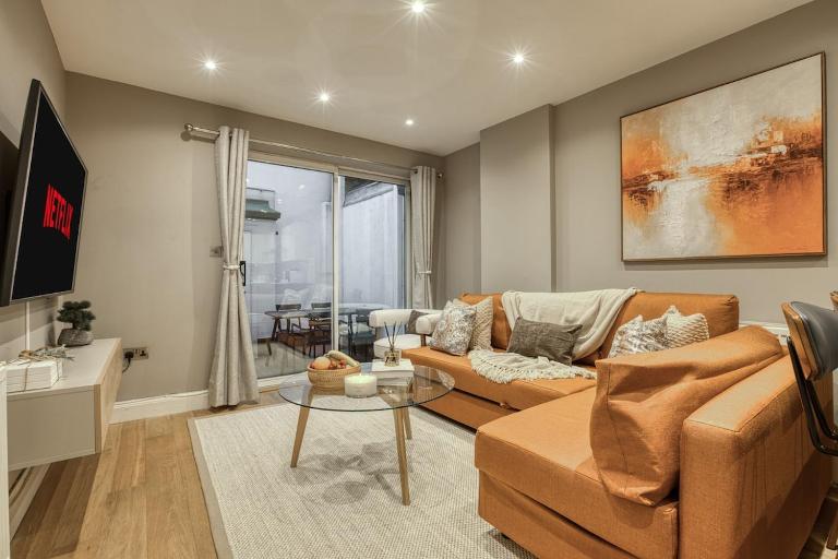 Notting Hill/Hyde Park - Cosy 2 Bed 2 Bath - B&B London