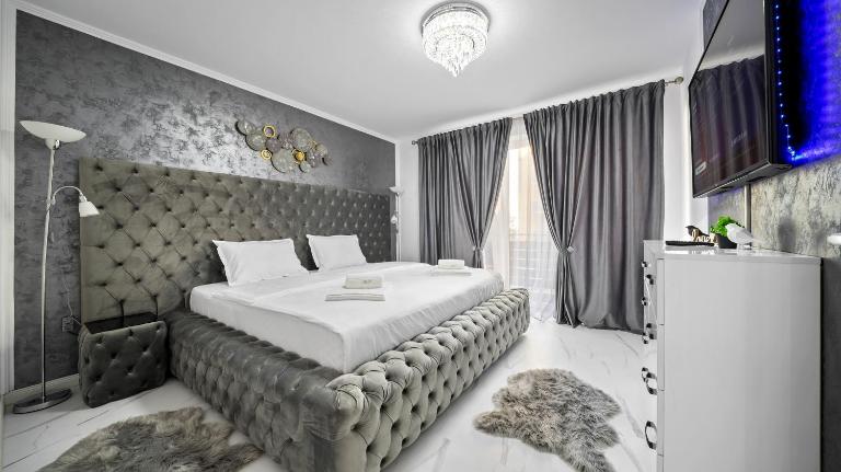 RT Luxury Royal Residence - B&B Braşov