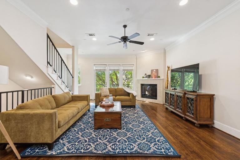 Highland Park, Oak Lawn Dallas Townhome - Chambres d'hôtes Dallas