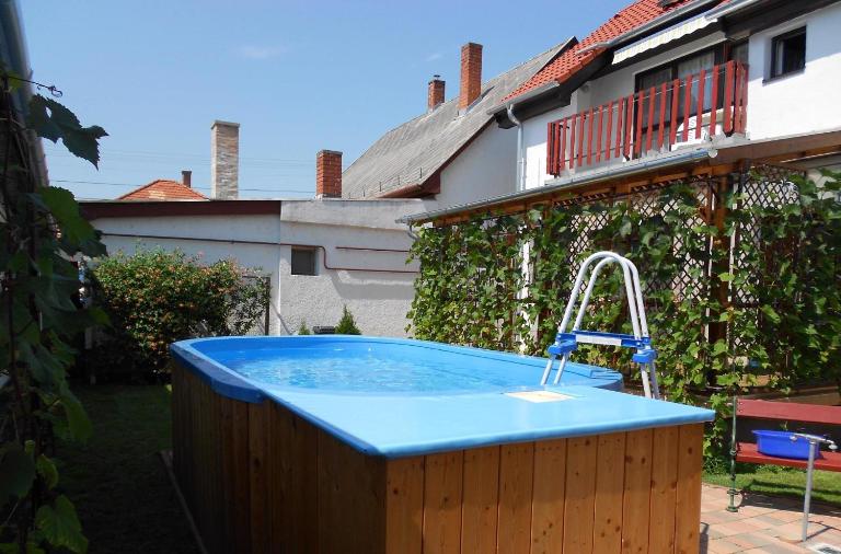Apartments in Siofok - Balaton 35627 - Bed and Breakfast Siófok