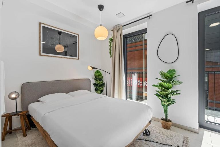 Classy Studio next to Belval Shopping Plaza - B&B Esch-sur-Alzette