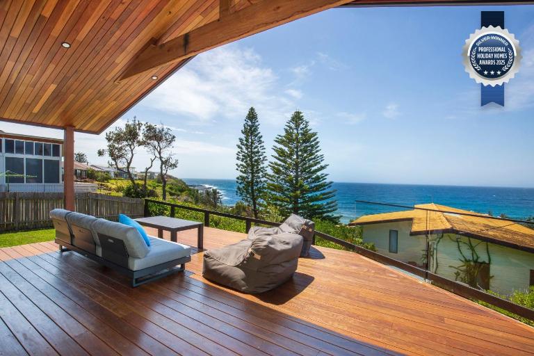 Seaview I Pet Friendly with Stunning Views I 1 Min to Beach - B&B Culburra Beach
