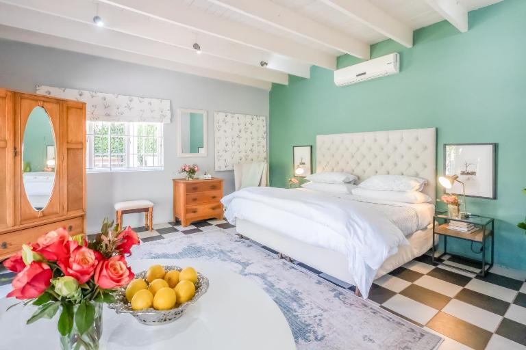 1-Bed Cottage ,Sleeps 3, Walk to Boys High and Bossa - Ferienwohnung Paarl