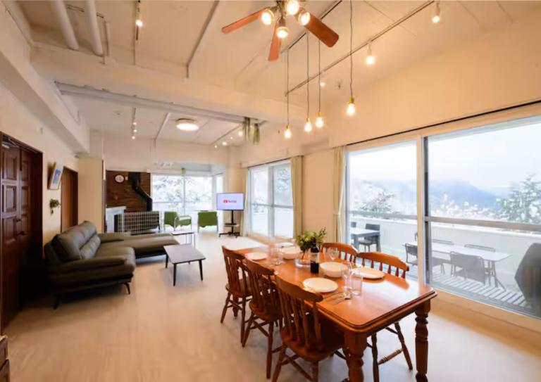 Hakone Hills - 箱根ヒルズ - B&B Hakone