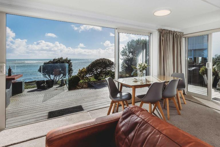 Te Moana Waterfront - beachside accommodation - B&B New Plymouth
