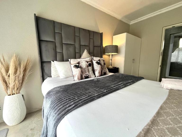 OR Tambo Stay Unit 1 - Bed and Breakfast Boksburg