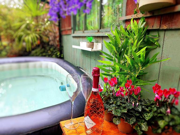 Durham Hot Tub - Steam Spa - Eco Retreat - Pizza Oven - Log Burner - Pets Ok - Garden - B&B Langley Park