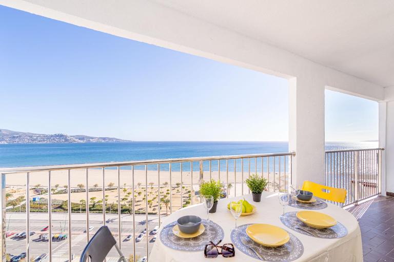 Basic Comfort Apartment Karina 16º 0102 - B&B Empuriabrava