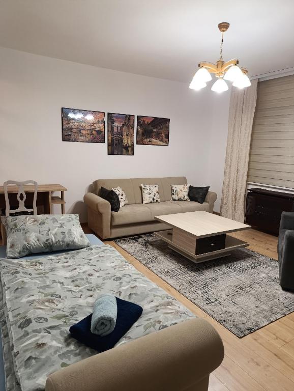 Peaceful Courtyard Apartment Sarajevo - B&B Sarajevo