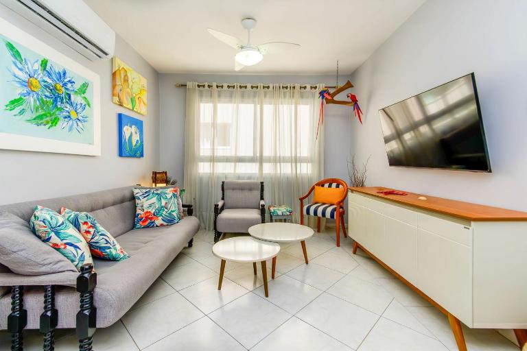 Apto 3 quartos Av. Atlântica JR1434 - B&B Balneário Camboriú