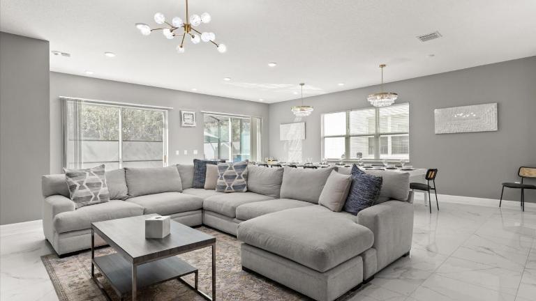 Upstay Resort Villa - Pool, Hot Tub, Sleeps 27 - Chambres d'hôtes Kissimmee