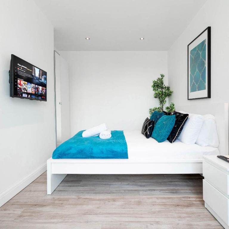 Four Bedroom House - Parking - Garden - Netflix 22C - B&B Birmingham