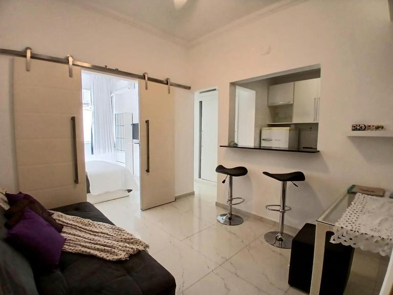 Apartamento lindo, 50 m2, Copacabana, Posto 4 - Chambres d'hôtes Rio de Janeiro