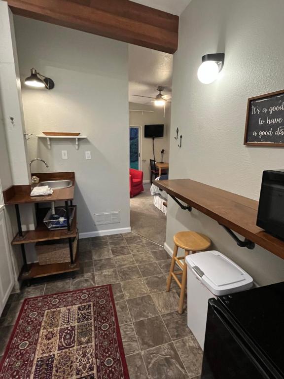 GFU neighborhood and Oregon Wine Country studio - Ferienwohnung Newberg