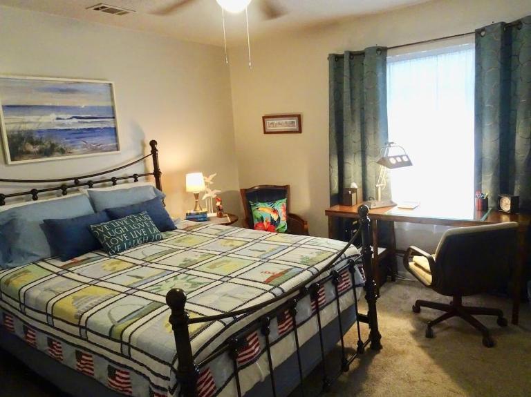 Historic Galveston Beach Cottage - Bed and Breakfast Galveston