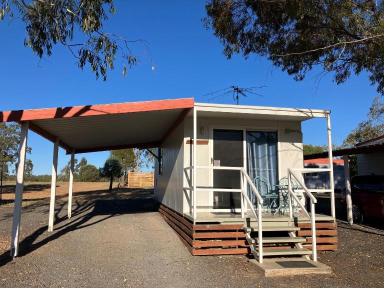 Major Mitchell Caravan Park - Bed and Breakfast Mitchell