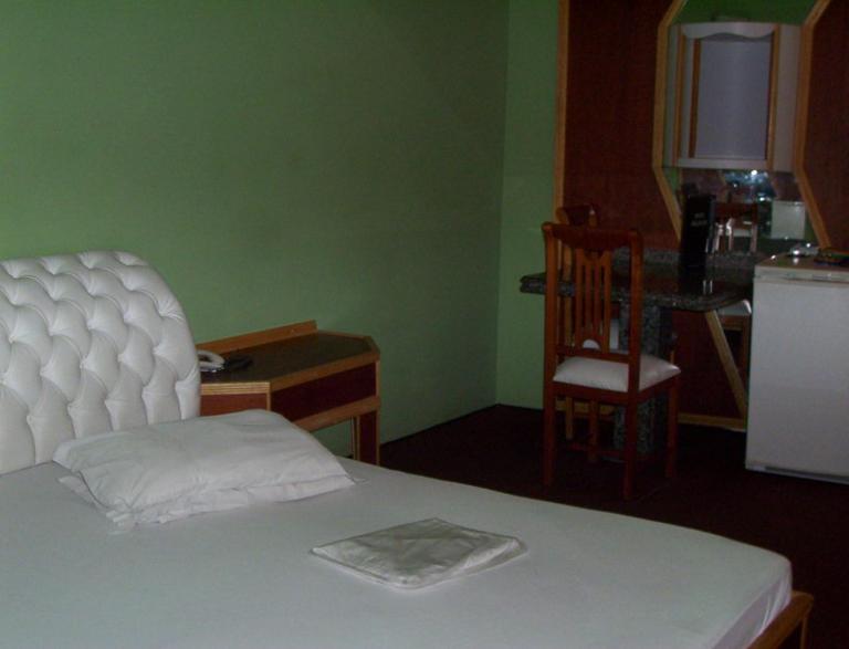 motel millenium - Bed and Breakfast Betim