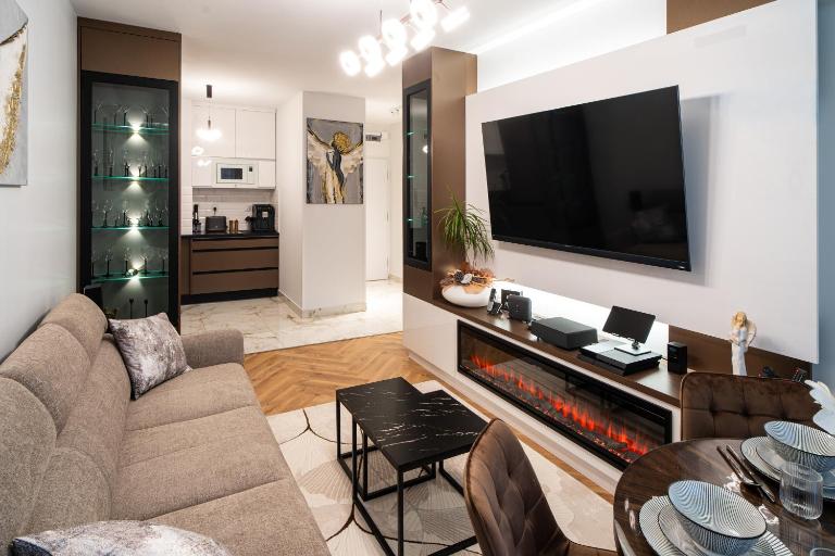 ApartSanok - Apartament Widokowy 27-49, Sanok - B&B Sanok