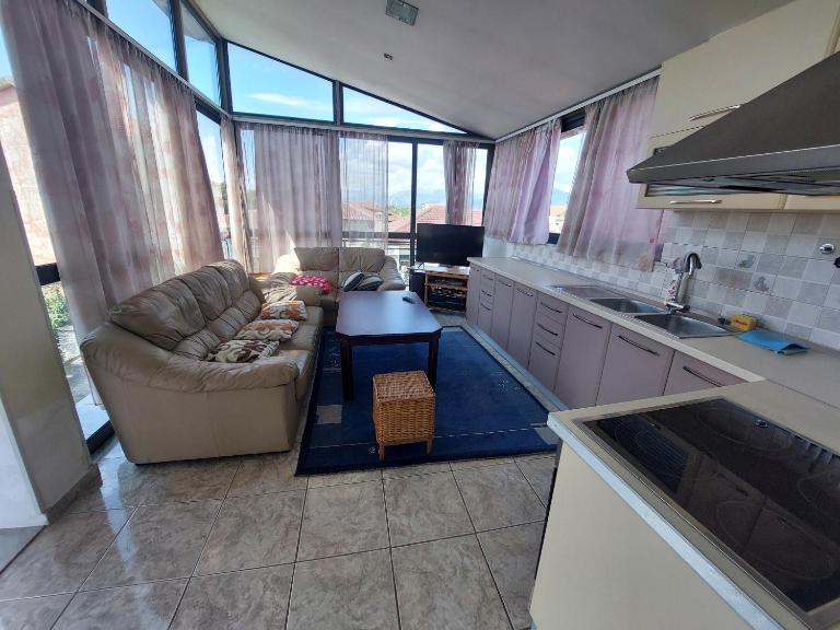 D Friendship Apartment - B&B Scutari