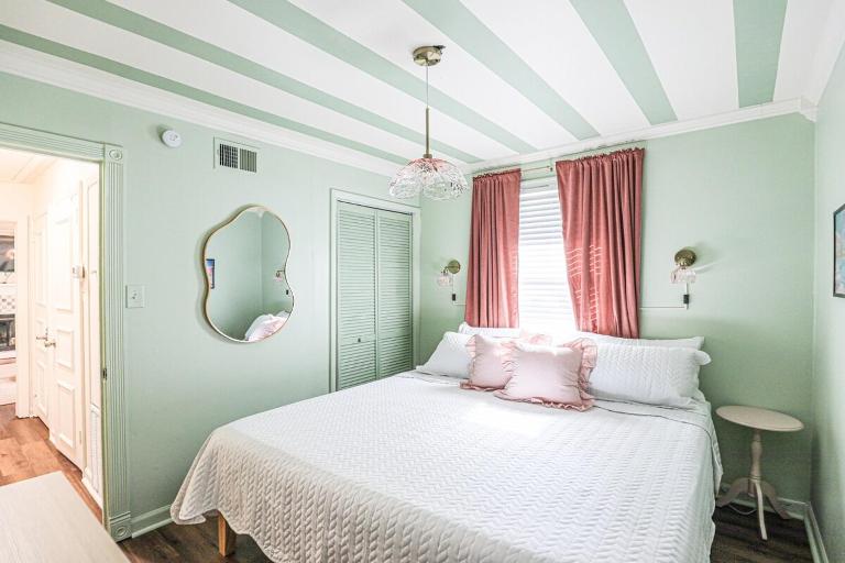Chic Savannah Retreat - B&B Savannah