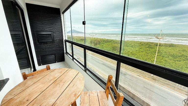 ASA | Pé na Areia | Frente-Mar Meia Praia | 2 Qtos - Chambres d'hôtes Navegantes