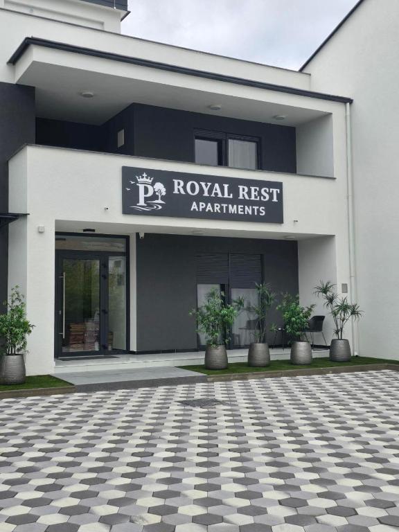Royal Rest Apartments Karlovac-Luxury, Central Location & Free Parking - B&B Karlovac