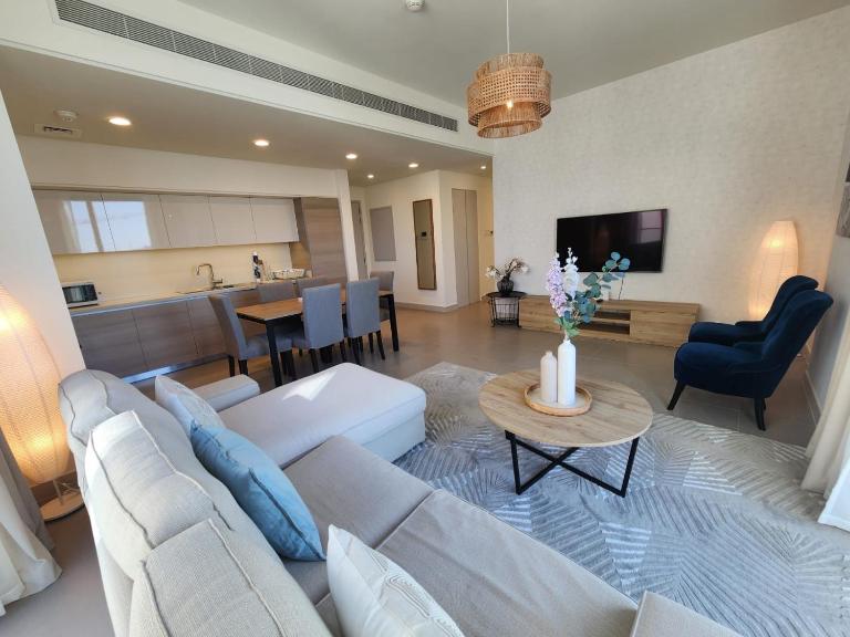 Elite 2BR Abode Distinctive Living at The Shores - B&B Manama