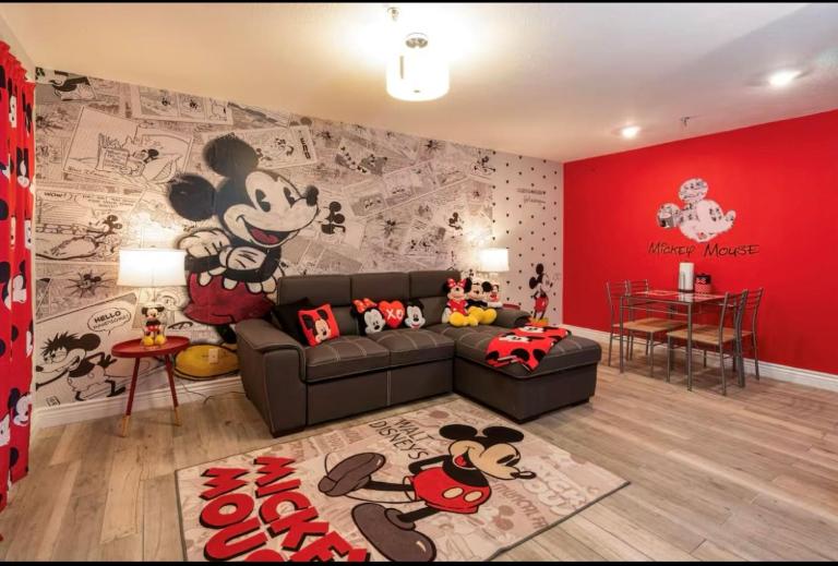 Mickey's Hideaway Condo Near Disney - B&B Orlando