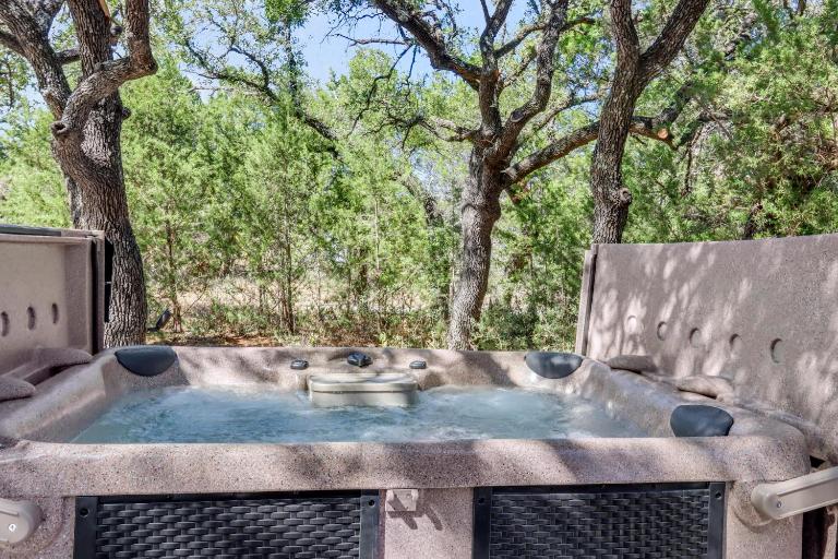 Cabins at Flite Acres - Morning Dove - B&B Wimberley